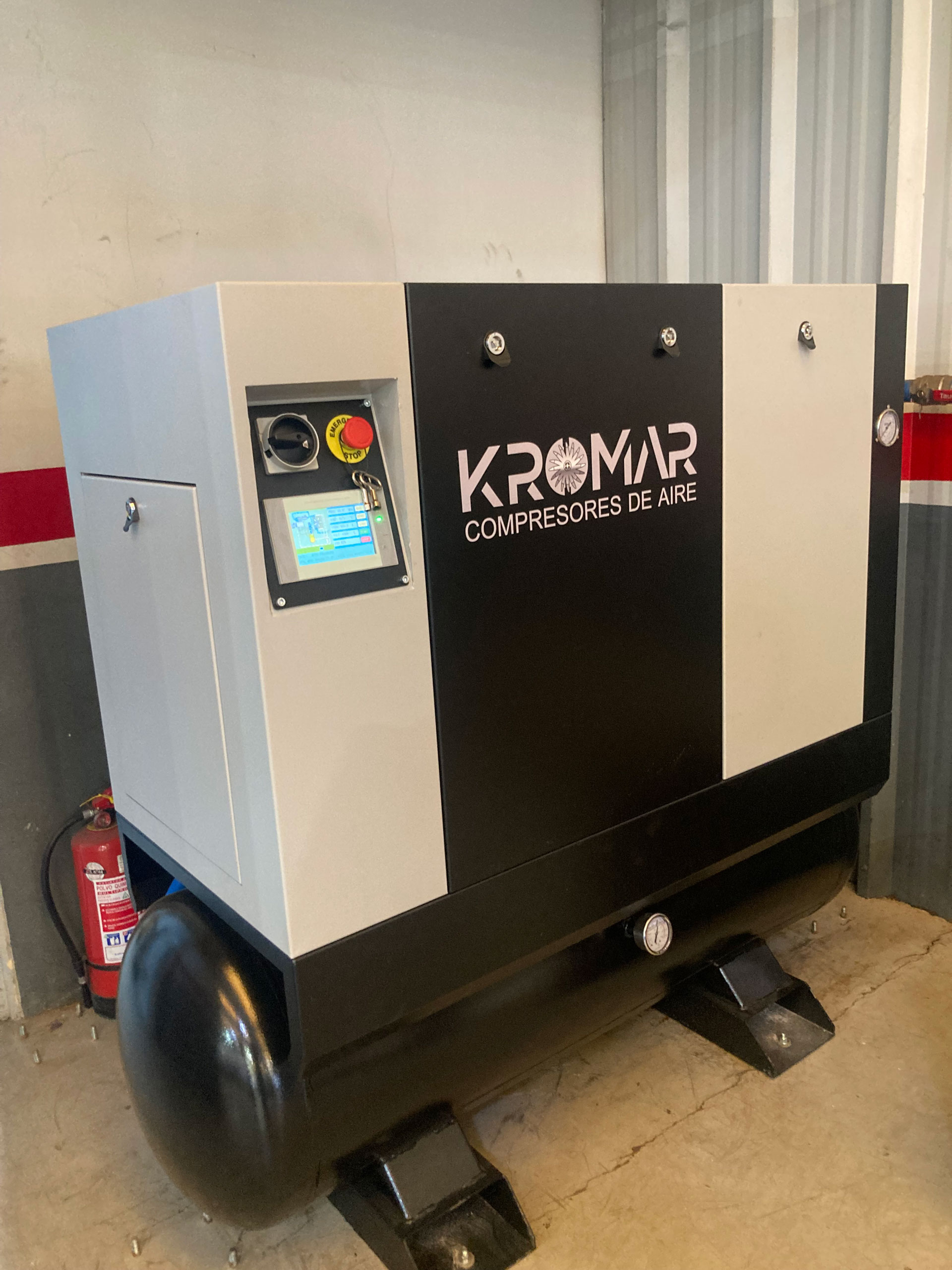 Instalación y puesta en marcha
Compresor de Tornillo 10HP
Concepción, Julio 2023