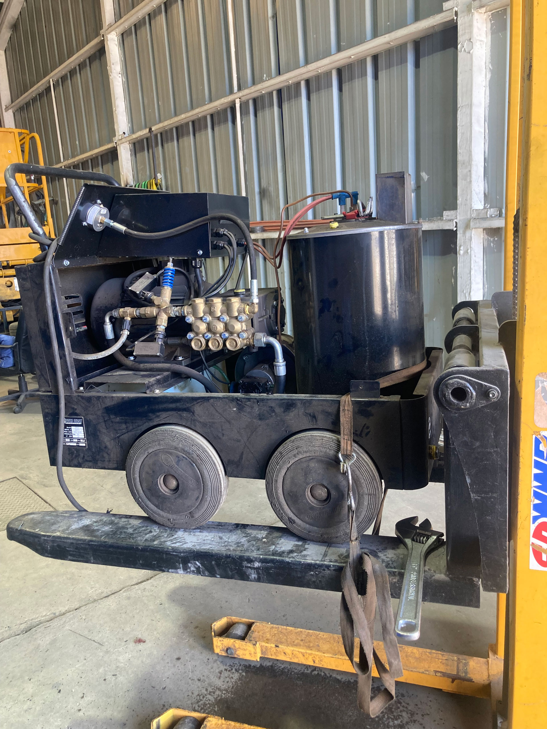 Reparación Hidrolavadora
Agua fría y caliente 200Bar
Concepción, Febrero 2024