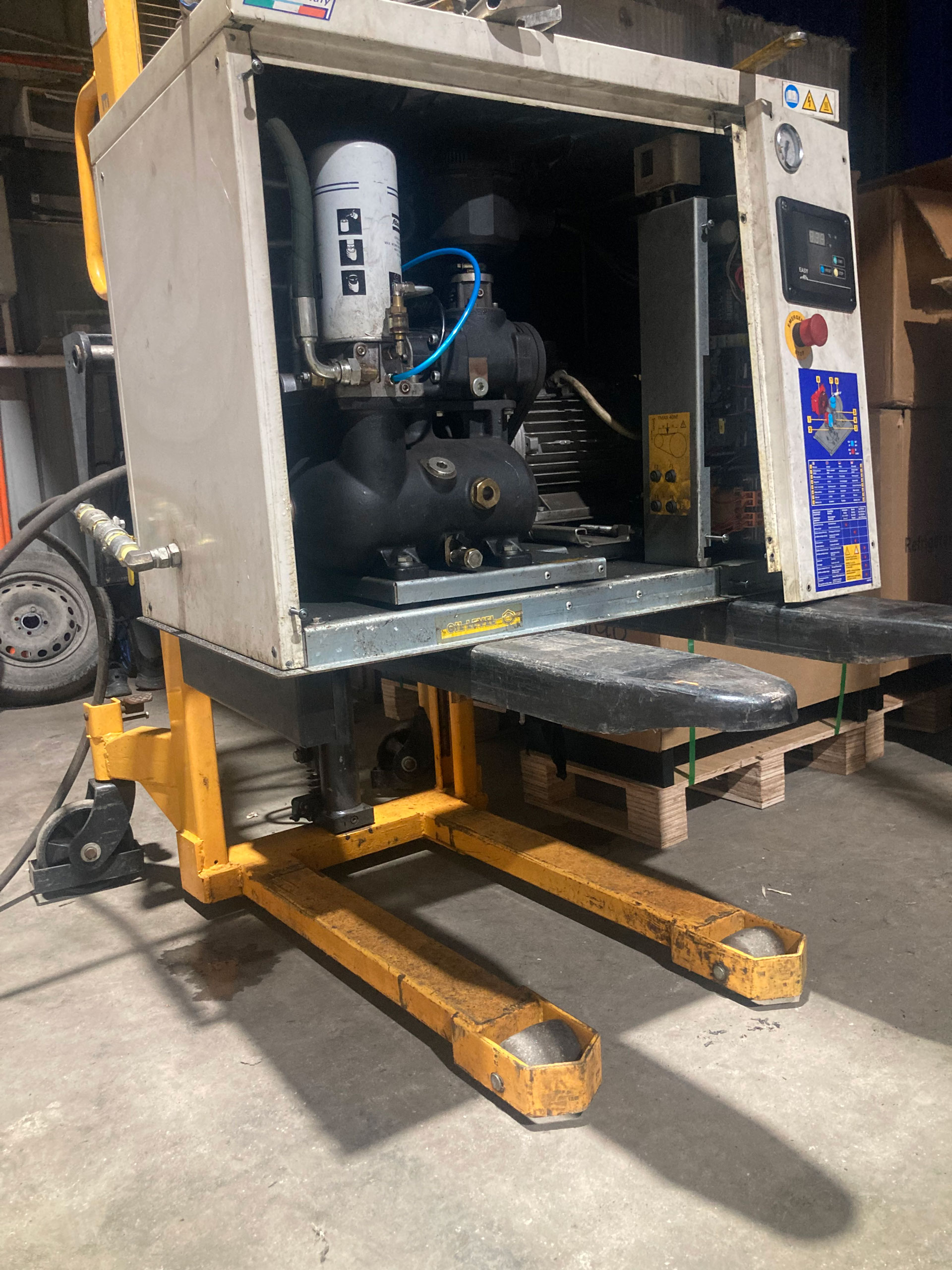 Reparación Compresor
De Tornillo 10HP FIAC 10Bar
Osorno, Mayo 2023